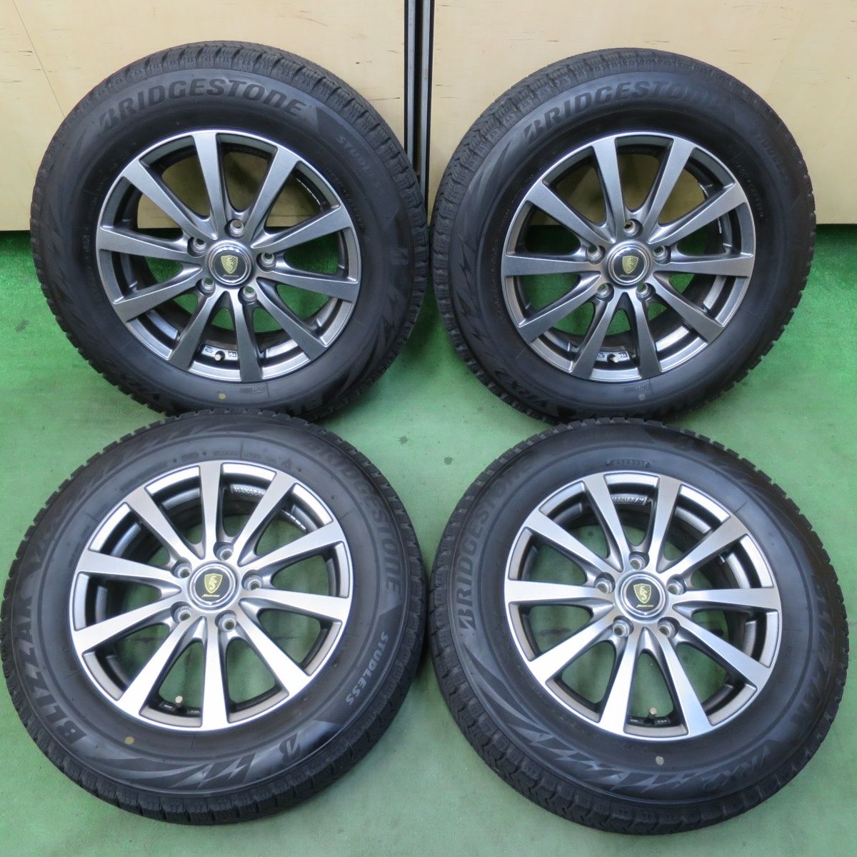 マナチン品 キレイ！21年☆スタッドレス 195/65R15 ブリヂストン ブリザック VRX2