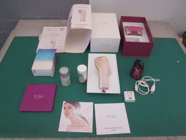 トリア　スキンエイジングケアレーザー　公式購入の完動品フルセット！本格美顔器 トリア スキンエイジングケアレーザー 公式購入の完動品フルセット