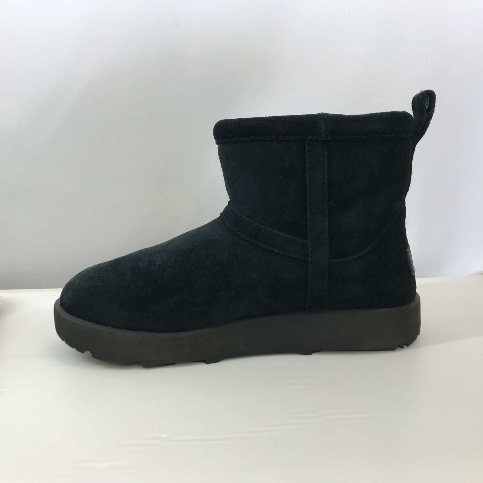 美品 UGG CLASSIC MINI WATERPROOF 101964 アグ ムートンブーツ 防水