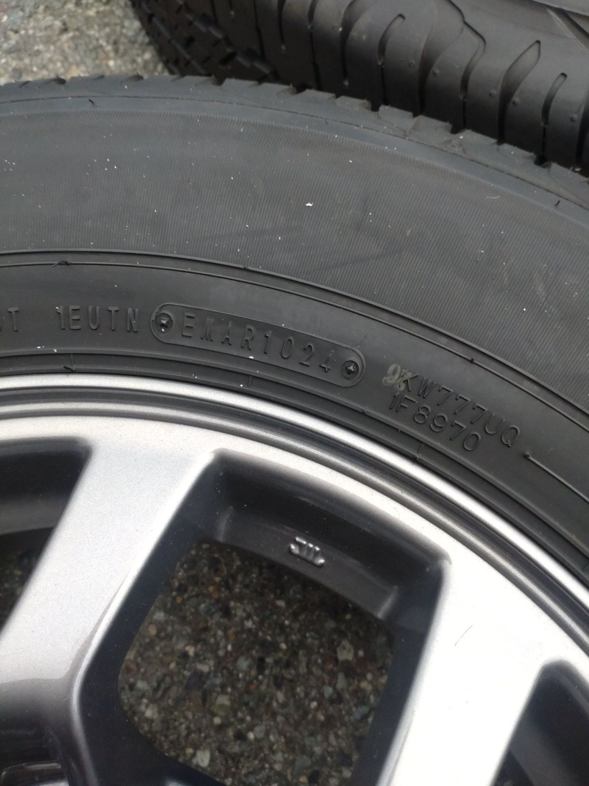 アルミ 15インチ