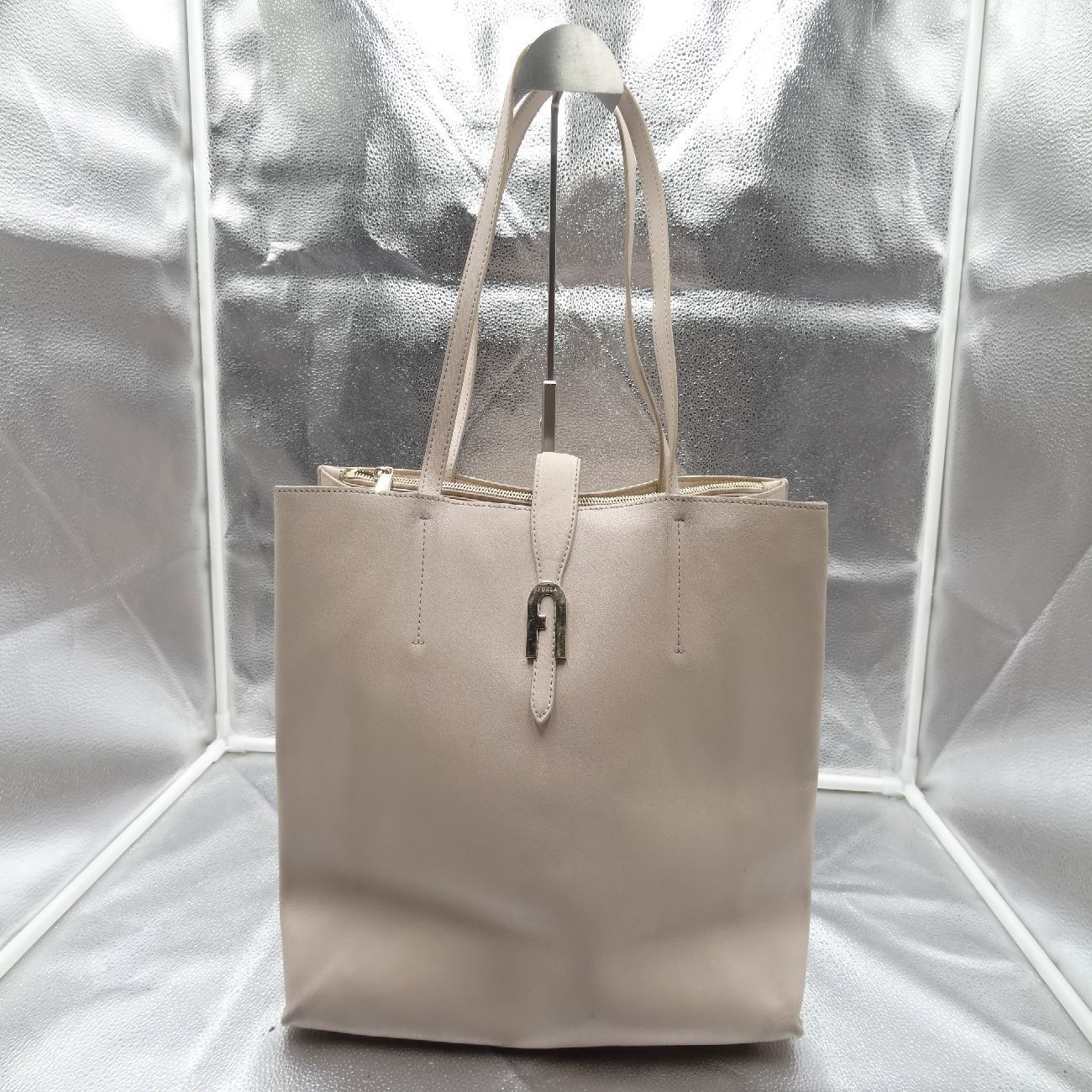 【美品】FULRA フルラ　ソフィア　トートバック　A4サイズ可 FURLA】トートバッグ レザー SOFIA 大容量 A4◎