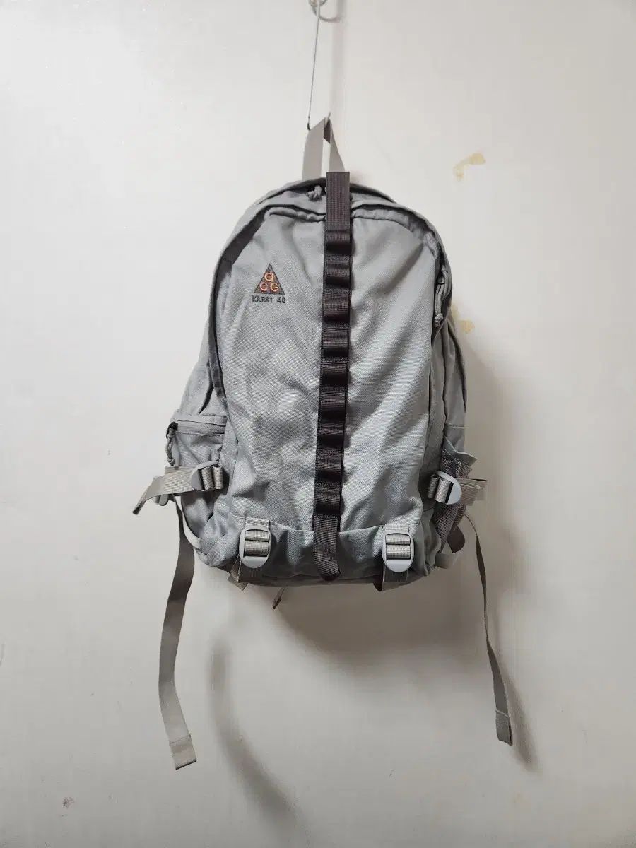 NIKE ACG Karst 40 バックパック グレー