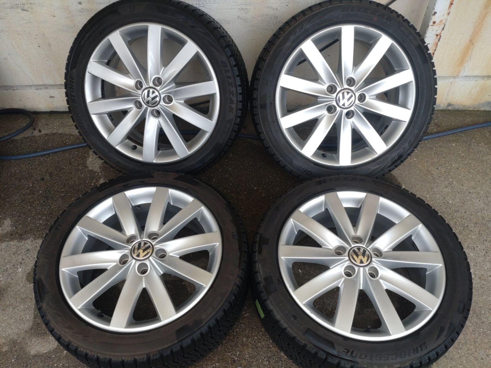 フォルクスワーゲン VW ゴルフ6 ホイール 17インチ 17 7 0 J 54 112 5 H ＆ブリヂストン BLIZZAK XG 02 225 45 R 4本