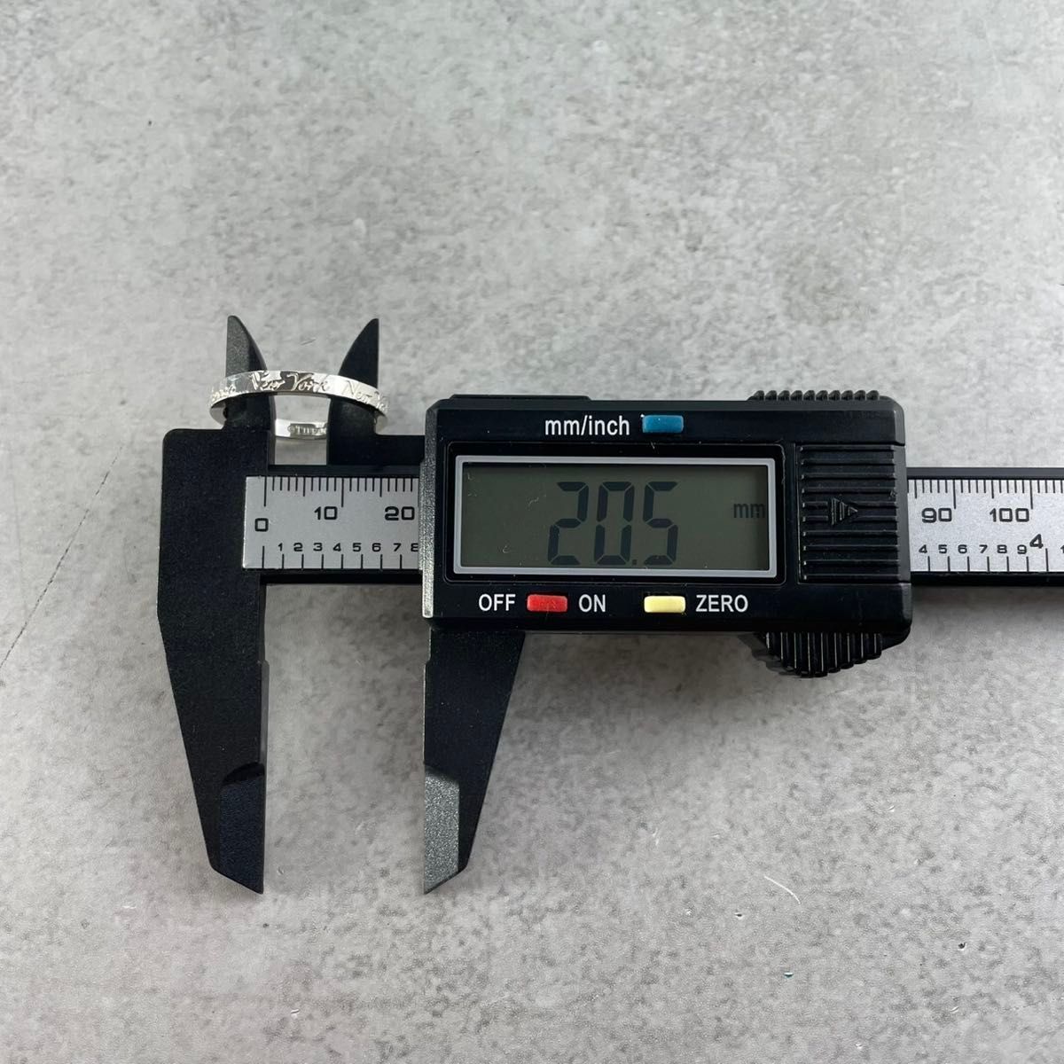  ティファニー 22号 ノーツ ナロー リング ニューヨーク YE 1 fe リング 指輪 アクセサリー