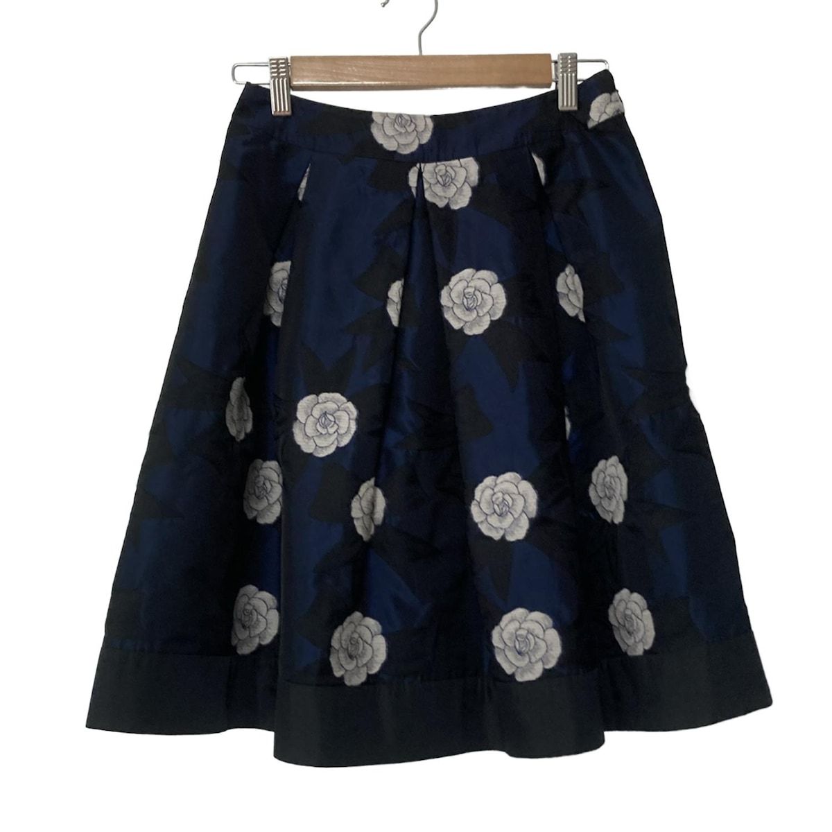 M S GRACY エムズグレイシー スカート サイズ36 レディース ダークネイビー 黒 ライトグレー ひざ丈 花柄