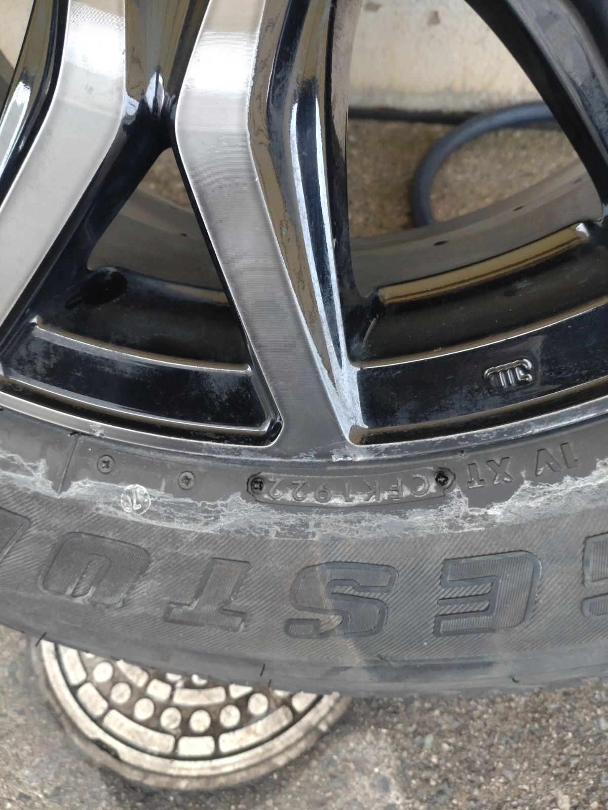  TOYOTA トヨタ GUN 125 ハイラックス GRスポーツ 18インチ 7 5 J 30 6 H 139 ＆ ブリヂストン デューラー T 684 II 265 60 R 18 1本 18インチ タイヤ ホイールセット