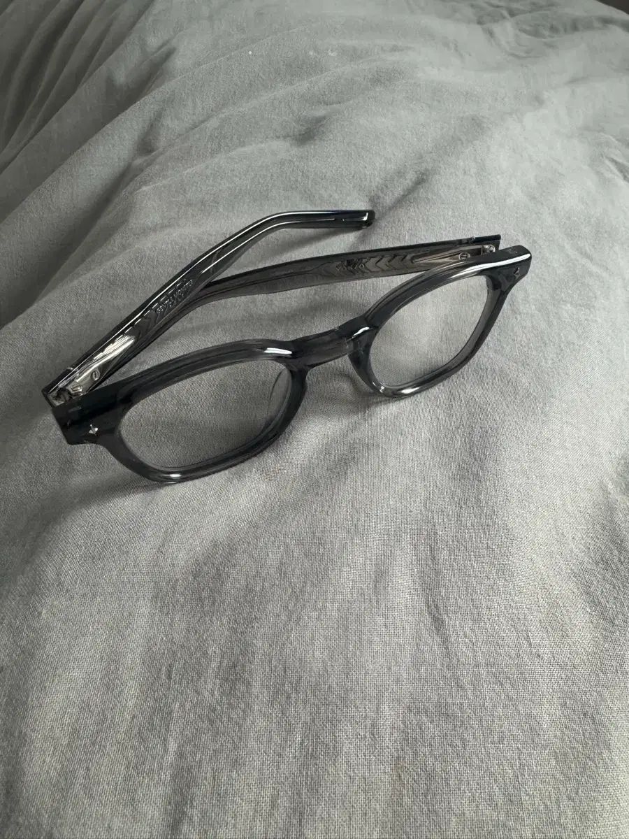 GENTLE MONSTER ジェントルモンスター メガネ 本版