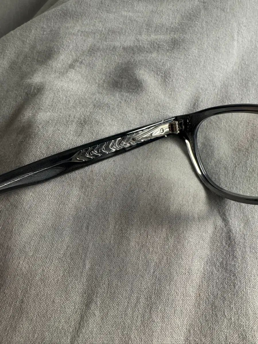  GENTLE MONSTER ジェントルモンスター メガネ 本版 サングラス 小物