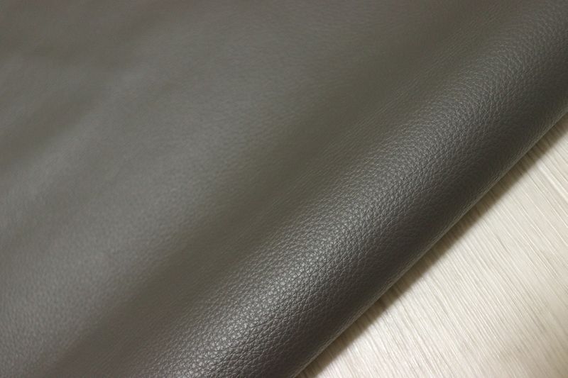 グレー 231 ds クロム革 牛革 イタリア レザー シュリンク加工 はぎれ 一枚革 レザークラフト 革 皮 本革 diy 生地 材料