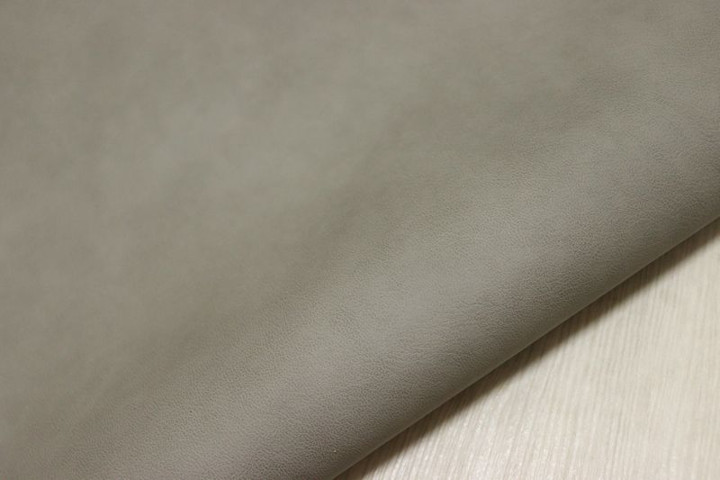 ライトグレー 270 ds クロム革 牛革 イタリア レザー アンチック加工 はぎれ 一枚革 レザークラフト 革 皮 本革 diy 生地 材料