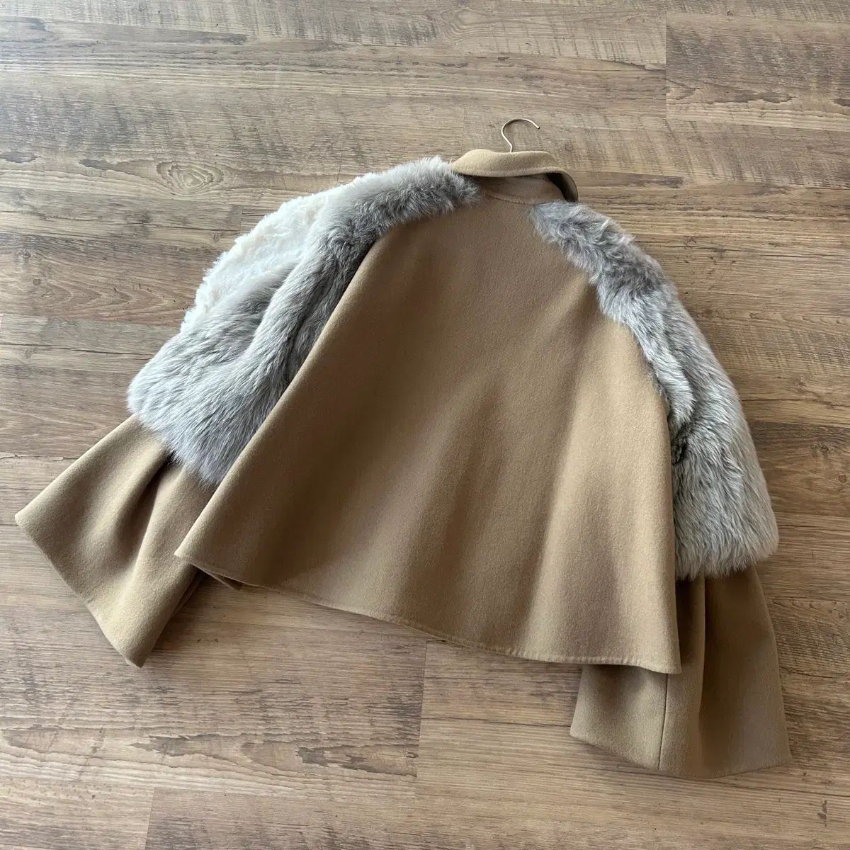 LOEWE ロエベ ファー コート - メルカリ