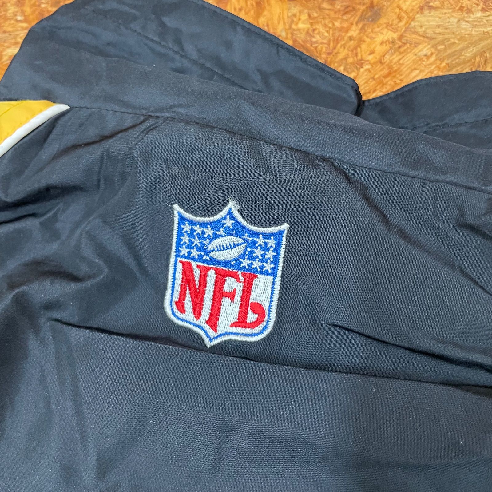 NFL オフィシャル Reebok PITTS BURGH STEELERS ナイロンジャケット M 