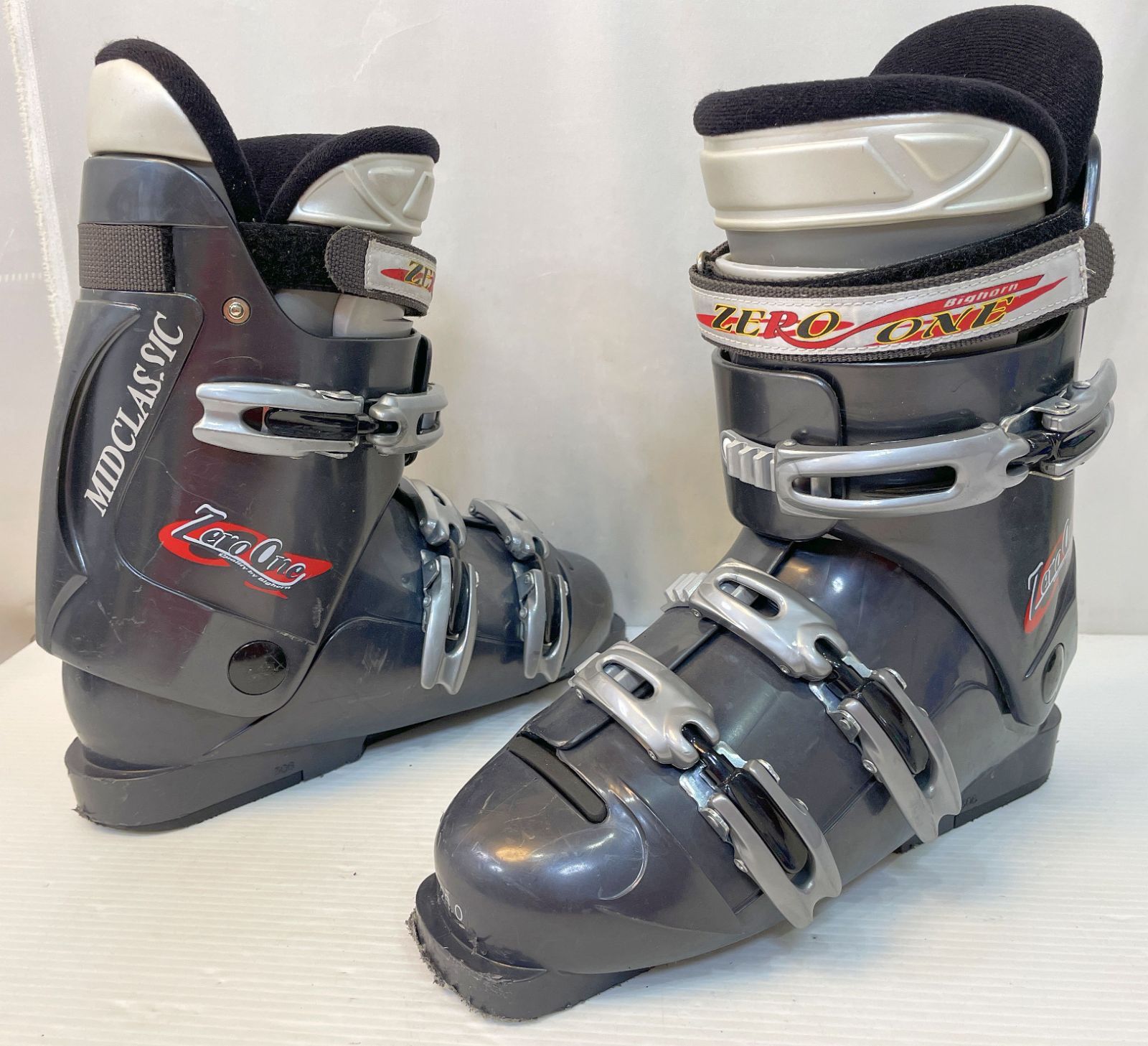 ◆ スキー ブーツ ZERO ONE MID CLASSIC 26.0 cm ◇ スキーブーツ ZERO ONE MID CLASSIC 26.0 cm / 306 mm ski-230731