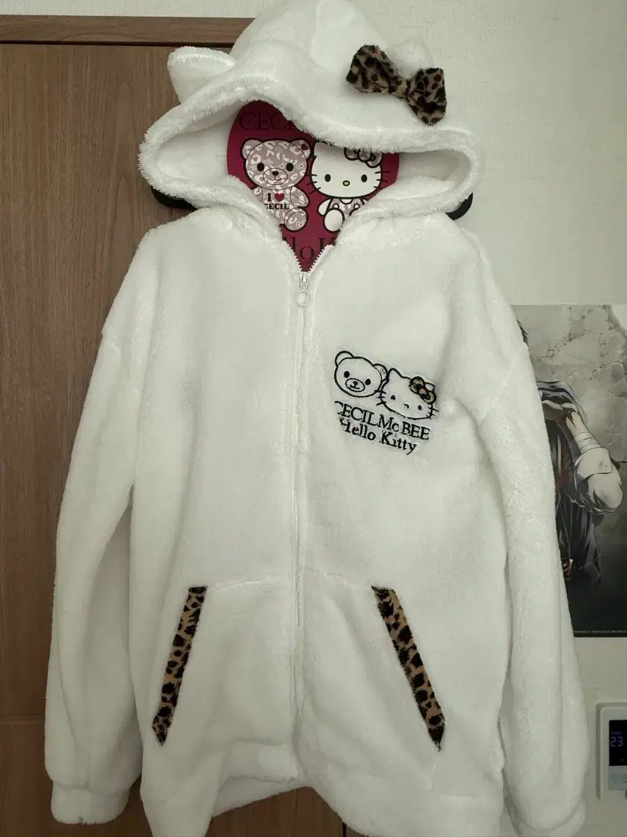 ドン キホーテ セシルマクビー ハローキティ パジャマ フードジップアップ ハーフパンツ
