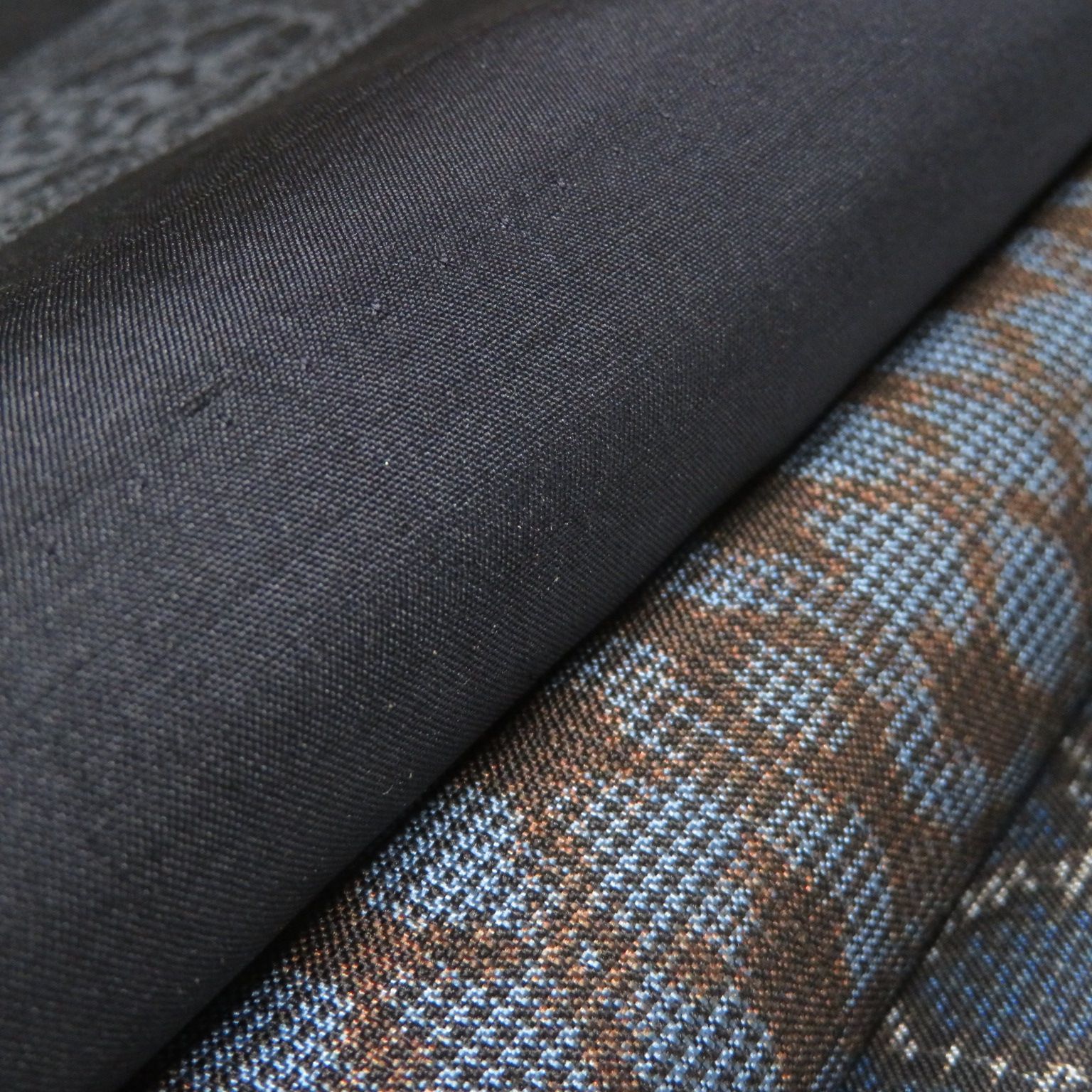 D 31 着物 正絹 大島紬 古め まとめ売り ５点 イチゴの大島