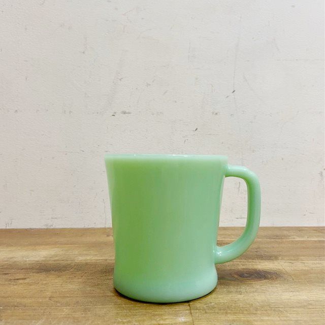 FireKing ファイヤーキング アメリカ USA ジェダイ Dハンドル マグカップ ミルクガラス 食器 ヴィンテージ B 5303