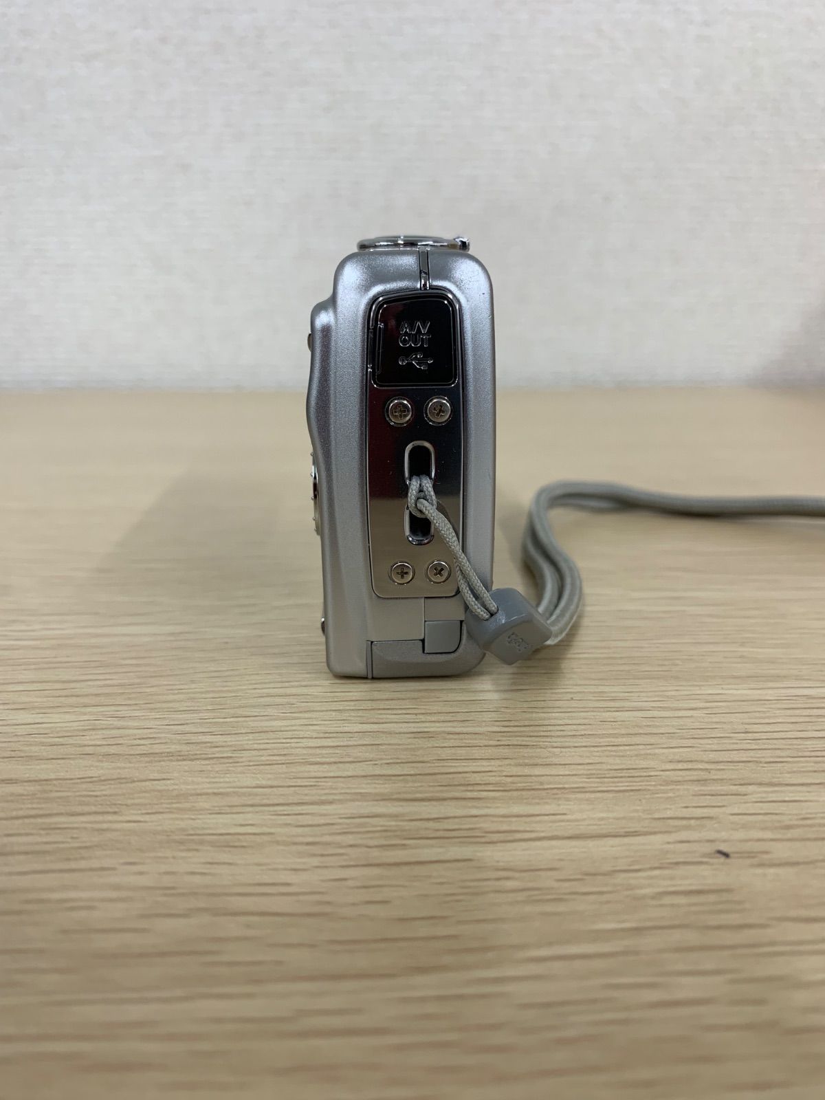  ％3 通電未 FinePix F 100 fd シルバー デジカメ コンパクトカメラ バッテリーなし カメラ 1 コンパクトデジタルカメラ デジタルカメラ