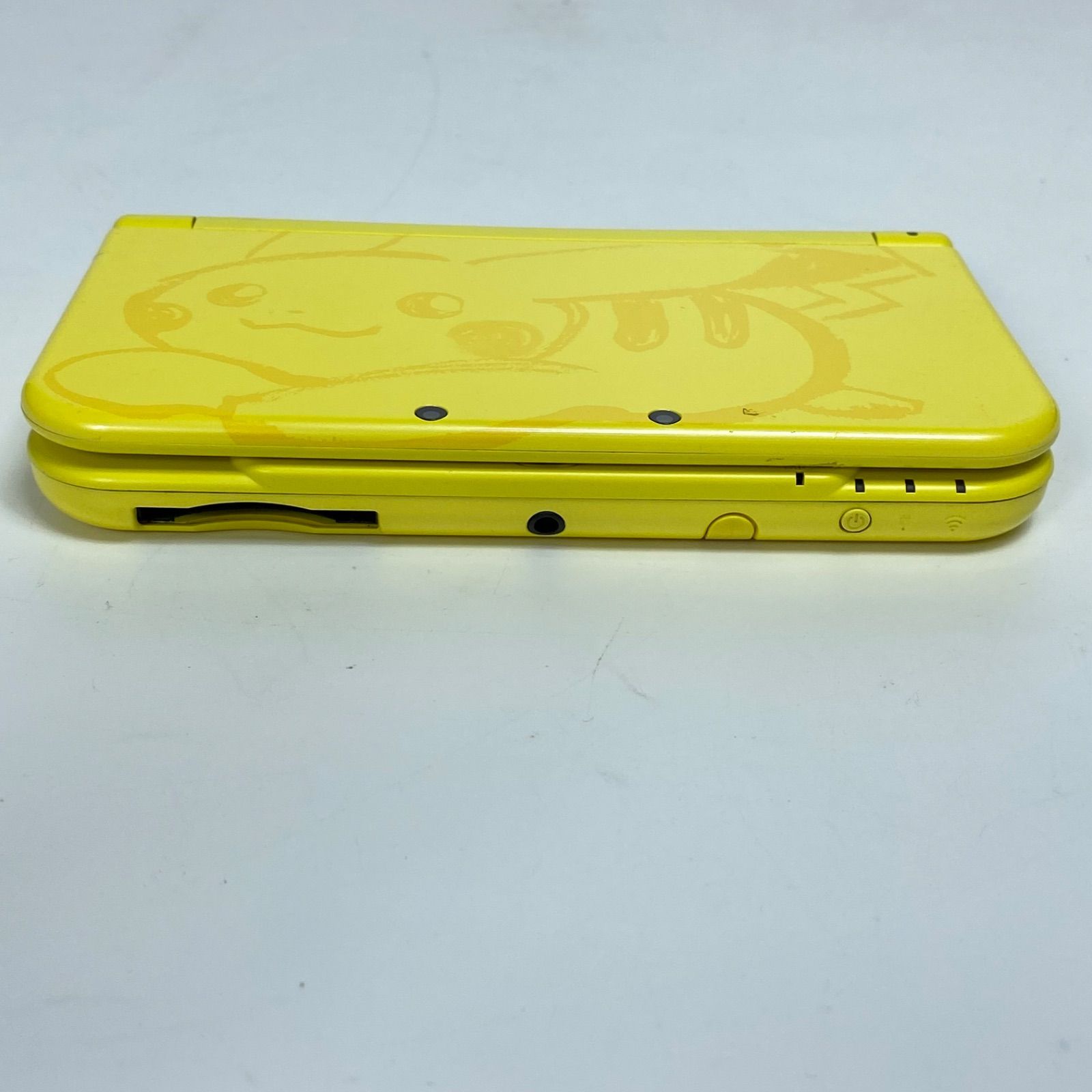 希少 ニンテンドー3DS LL ピカチュウイエロー 本体 ポケモンセンター