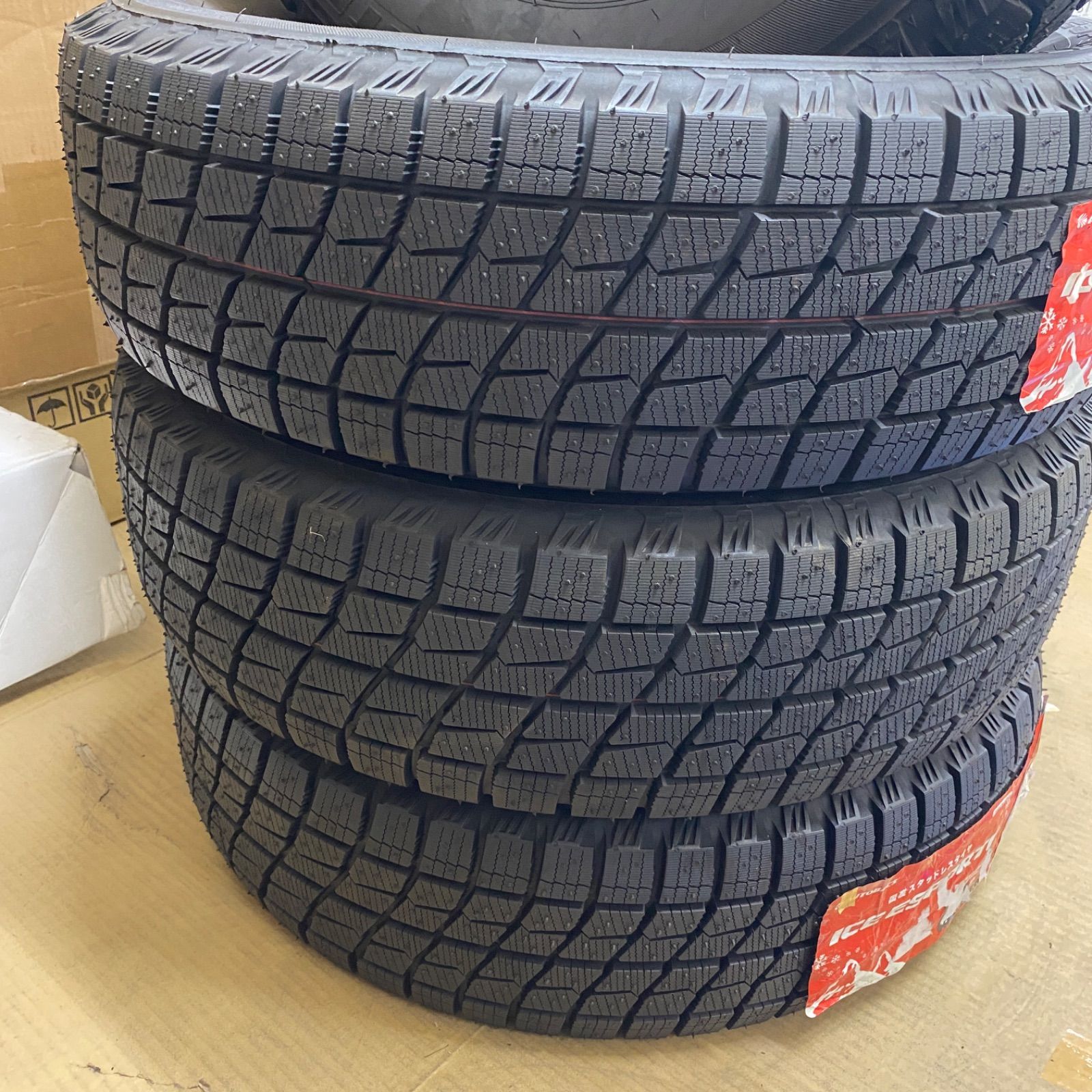 スタッドレスタイヤ アイスエスポルテ