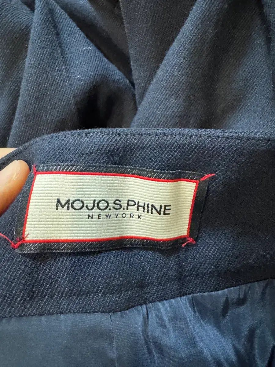 セミブーツカット スラックス