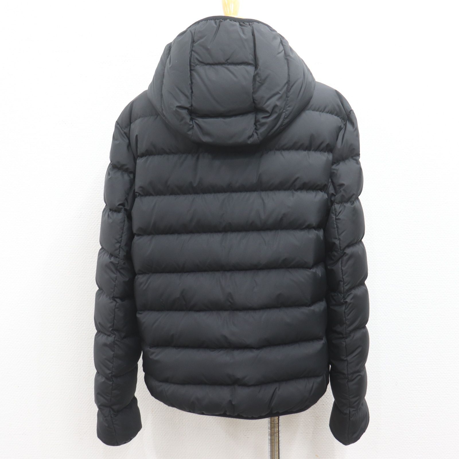 IT4V5GDV8J00 新品 未使用 国内正規 MONCLER モンクレール JELUZ 