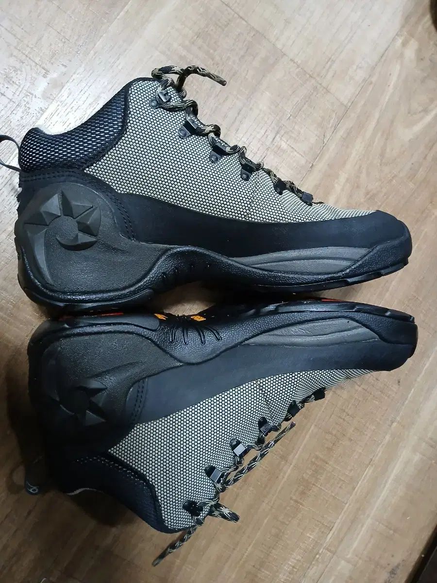  NEPA サン SAN トレッキングシューズ メンズ 255 mm 登山靴 トレッキングシューズ アウトドアシューズ