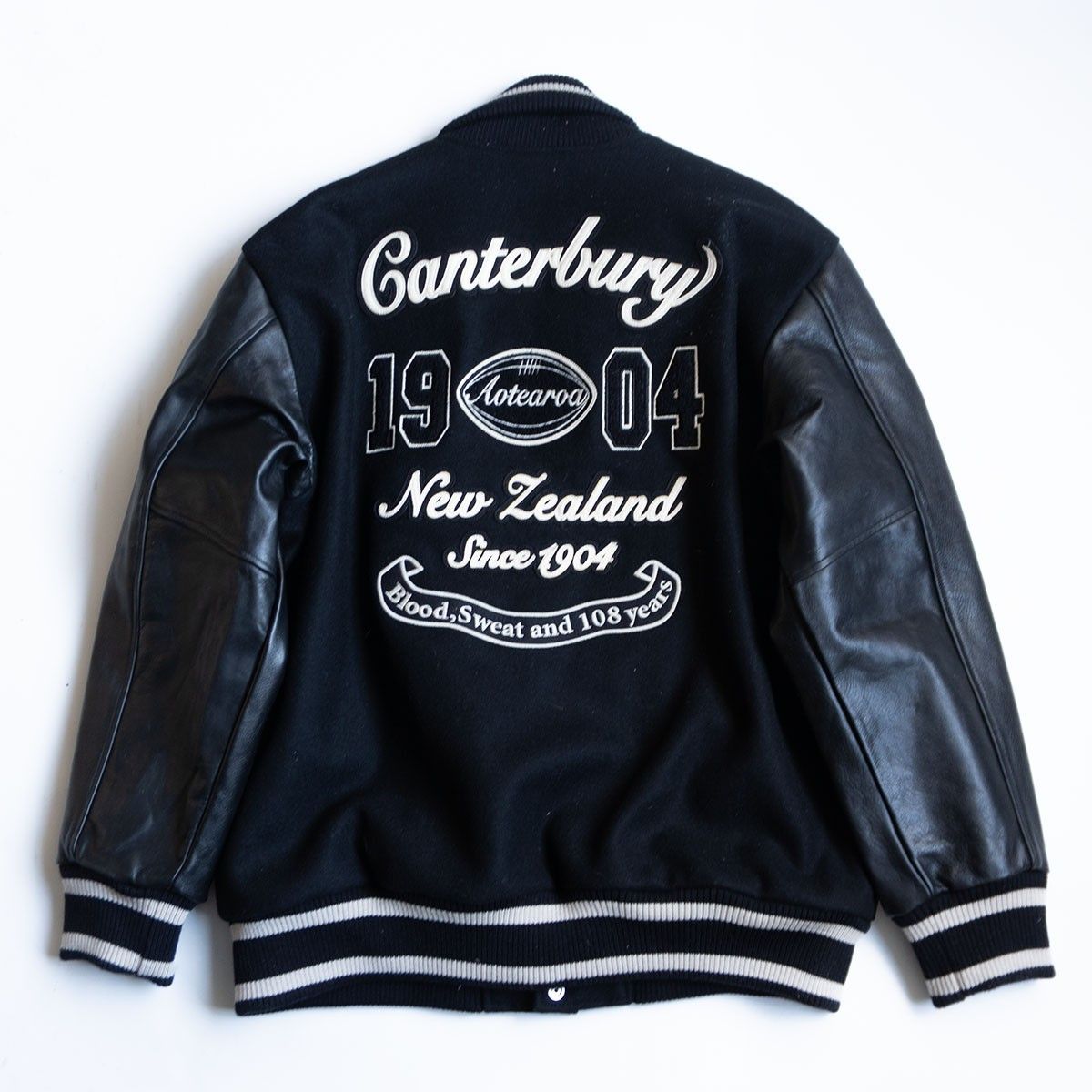 タグ付き未使用品】CANTERBURY【フルデコ レザー スタジャン】3L