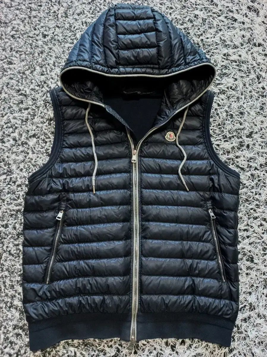 MONCLER モンクレール ダウンベスト メンズ XL サイズ100 105 状態良し
