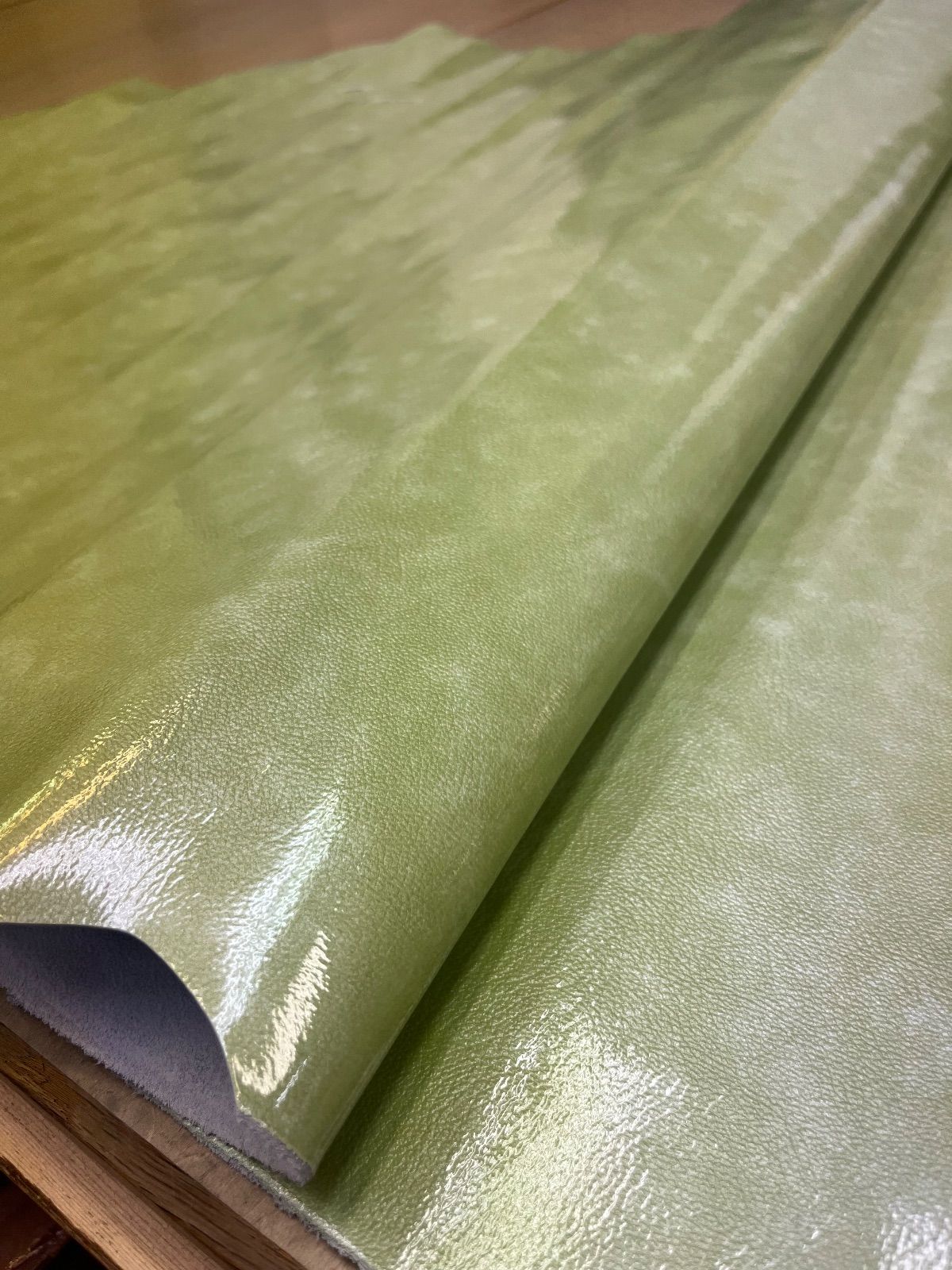 00269国産アンチック調エナメル 牛革