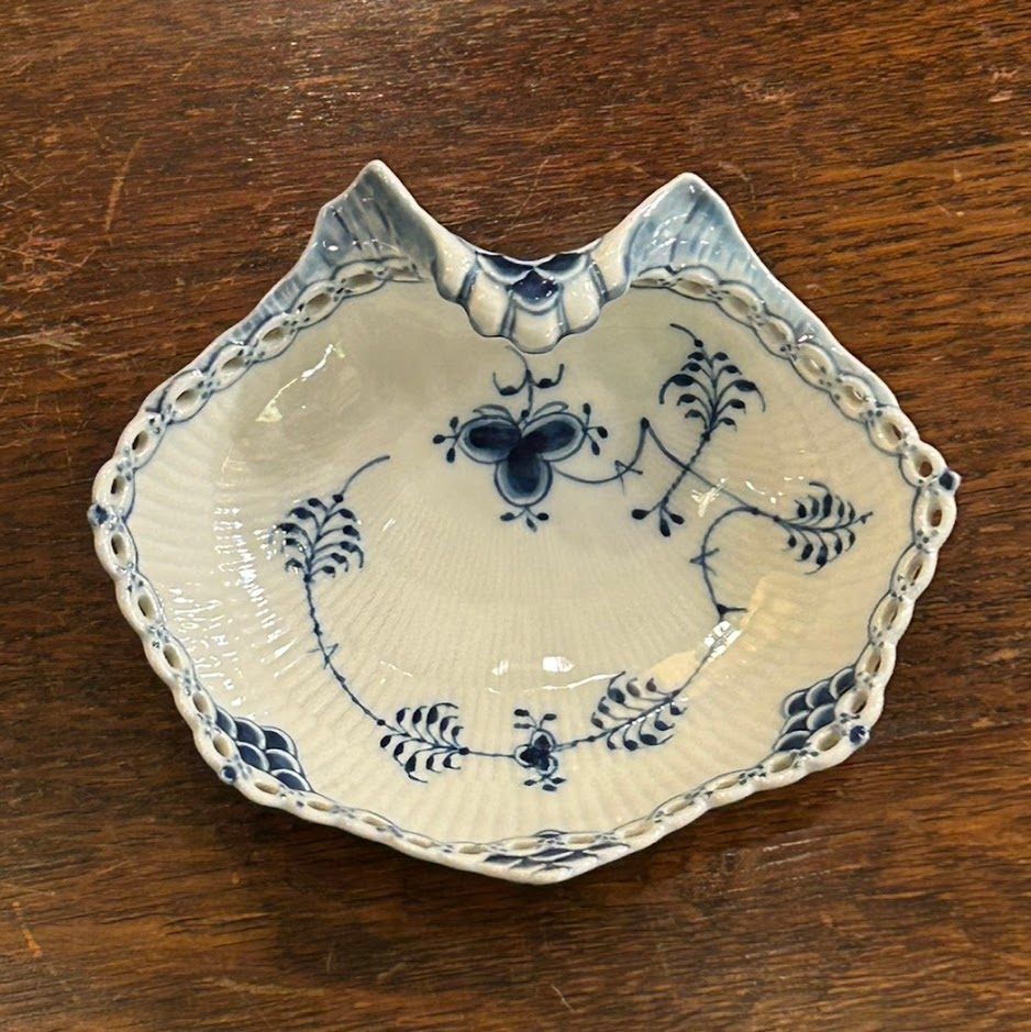 Royal Copenhagen Blue Fluted Full Lace Shell Bowl ロイヤルコペンハーゲン ブルーフルーテッド フルレース シェルディッシュ