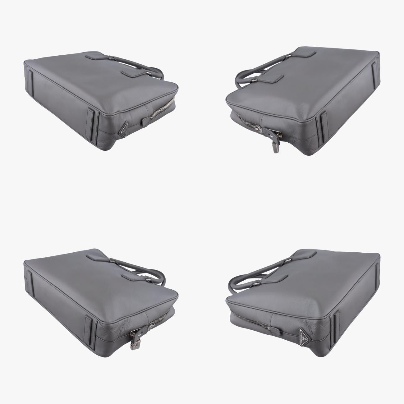 プラダPradaビジネスバッグ ブリーフケース グレー サフィアーノレザー