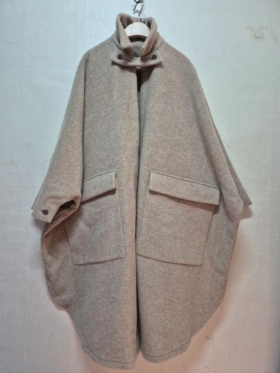 BERTI ケープ スタイル ウールカシミア コート