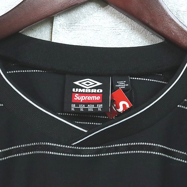 広尾店】未使用 シュプリーム Supreme×UMBRO ストライプ Vネック 半袖