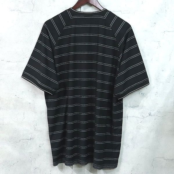 広尾店】未使用 シュプリーム Supreme×UMBRO ストライプ Vネック 半袖