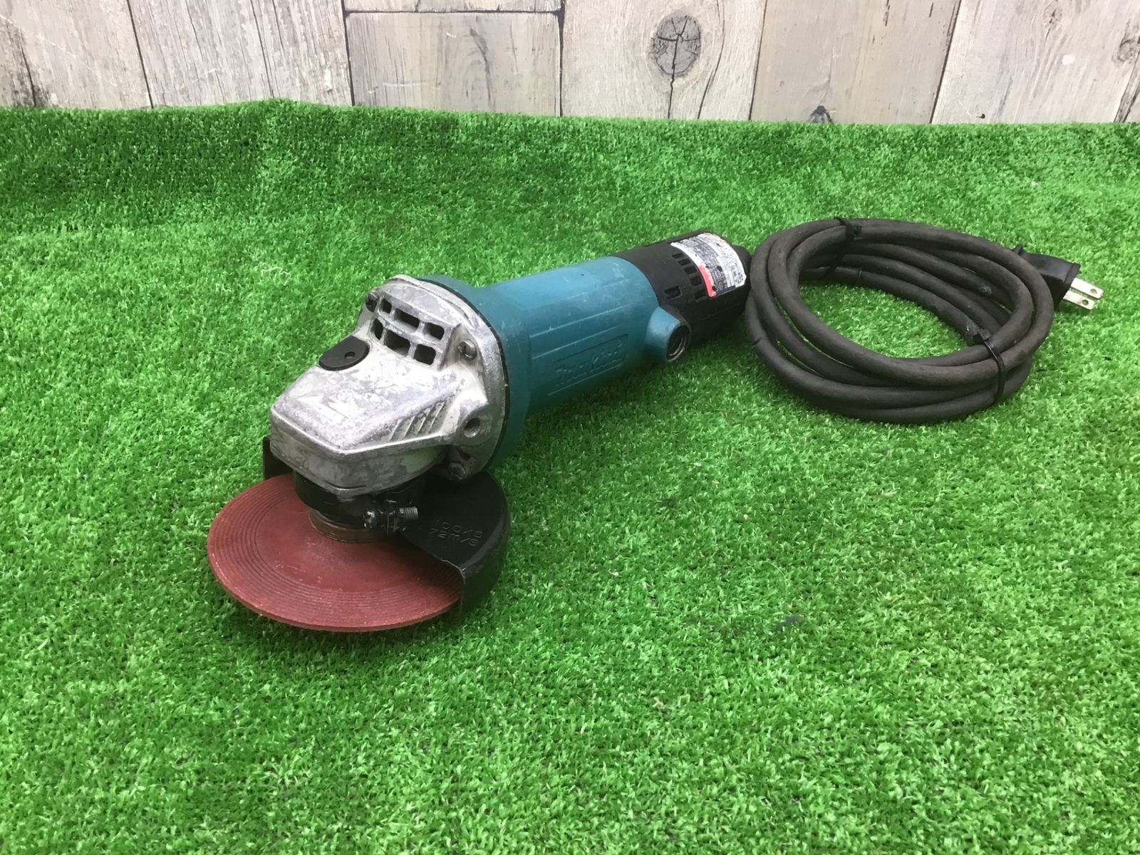 動作品 マキタ makita 100 mmディスクグラインダ 9533 B アクトツー ④