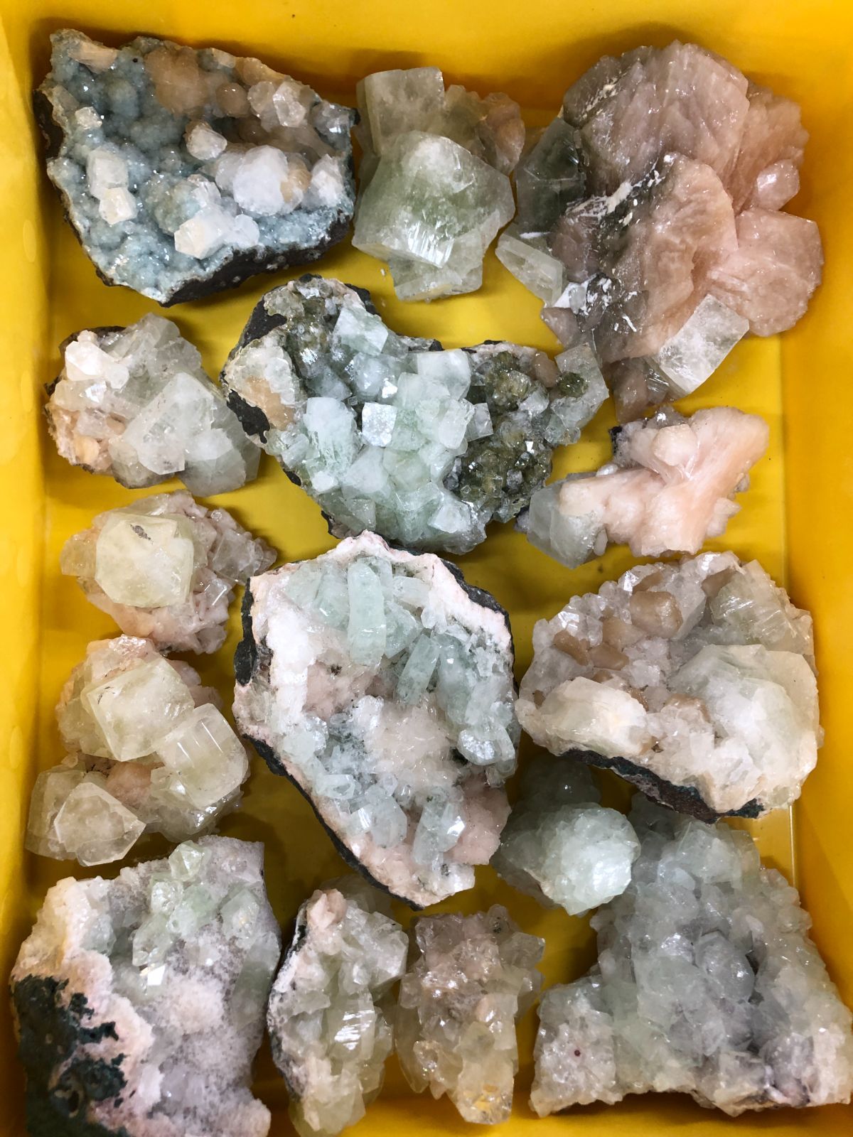 沸石 Apophylite Stilebite BOX グリーンカラー