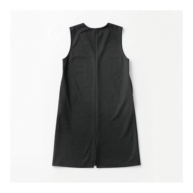 すっきりVネックストレッチワンピース