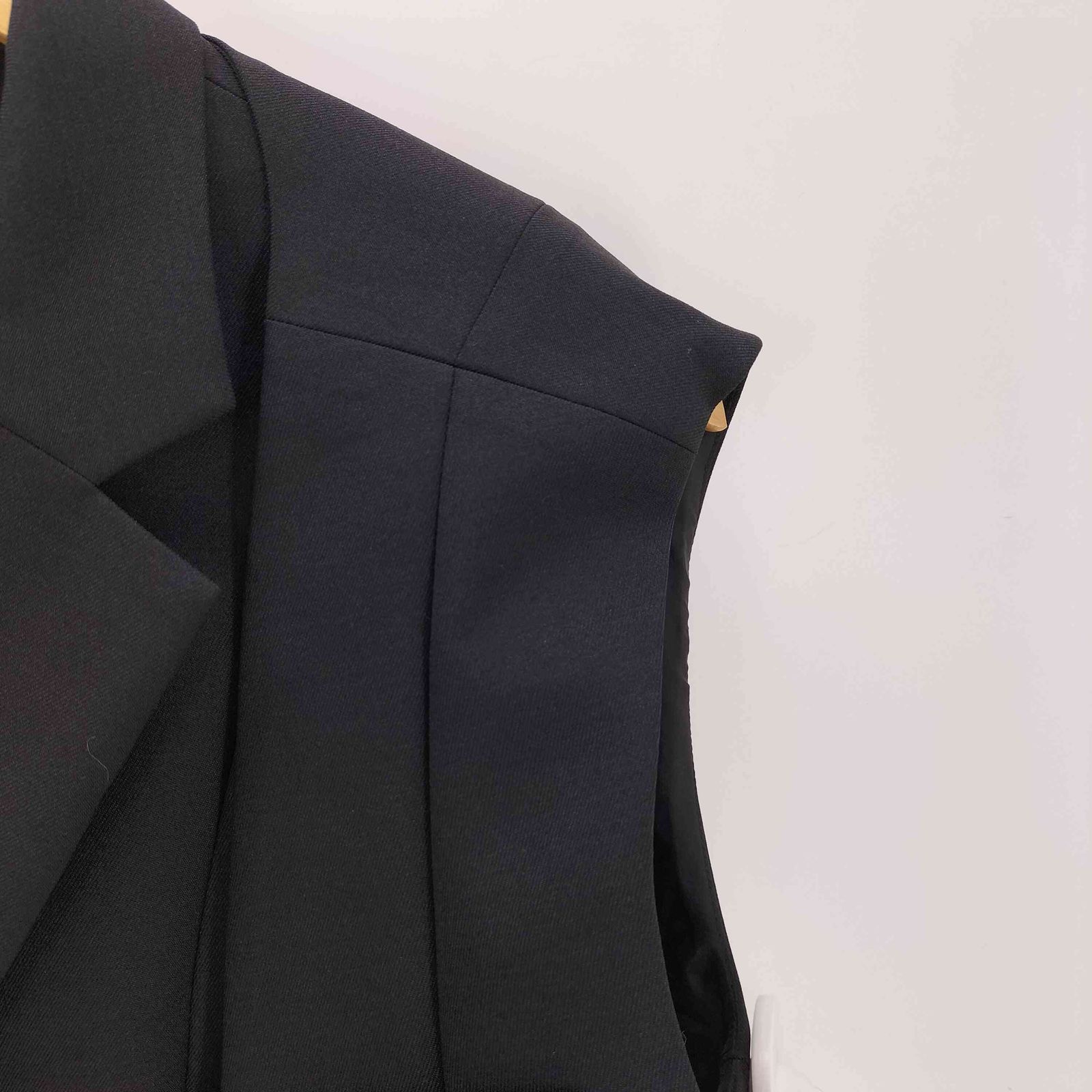 UNITED TOKYO アレンジロール2wayベスト UNITED TOKYO（ユナイテッドトウキョウ）の「アレンジロール2wayベスト