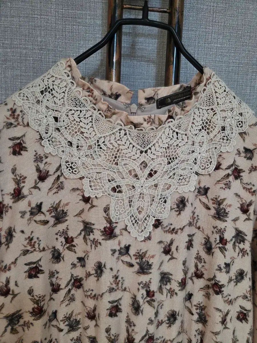 Thursday Island レイ ボリューム感 マキシワンピース