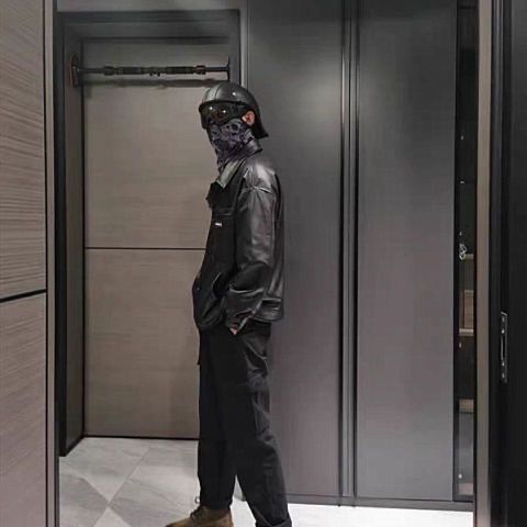 ヴィンテージ風 半キャップヘルメット｜レザー調仕上げ・燕尾デザイン