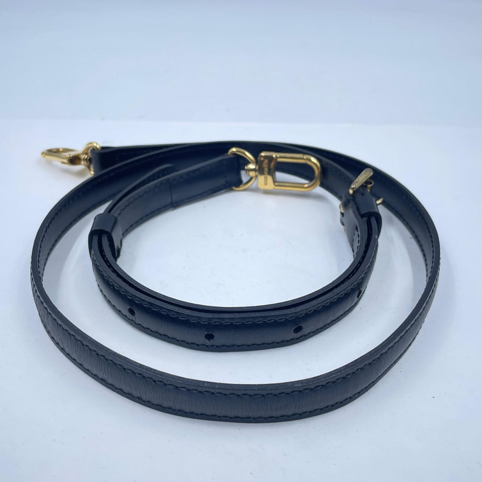 ルイヴィトンブラックレザーショルダーストラップ LOUIS VUITTON ルイ・ヴィトン ショルダーストラップ ブラックレザー