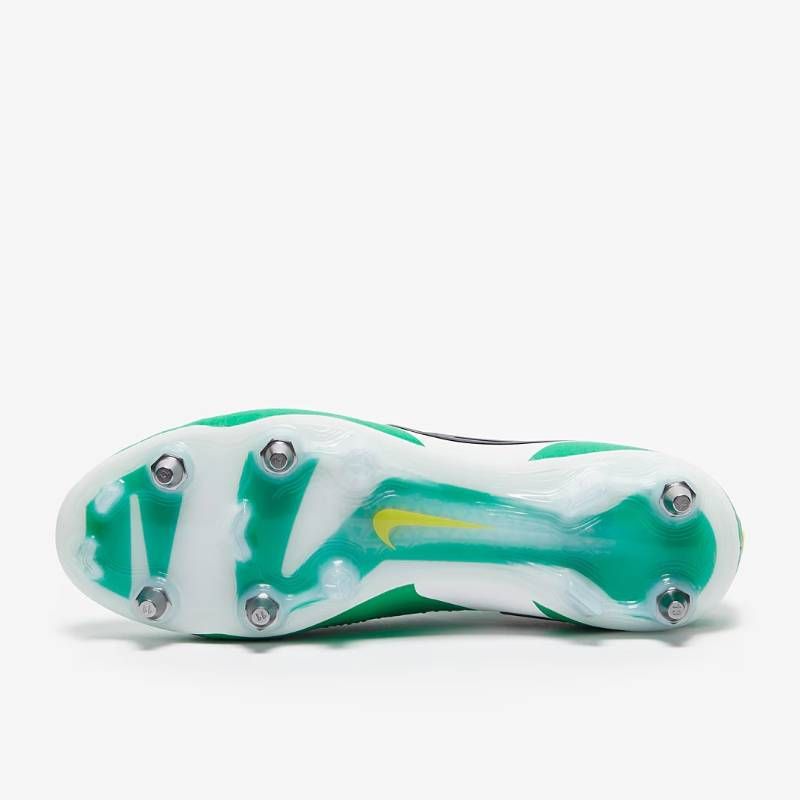 送料無料・匿名配送】Nike サッカー スパイク Nike Tiempo Legend