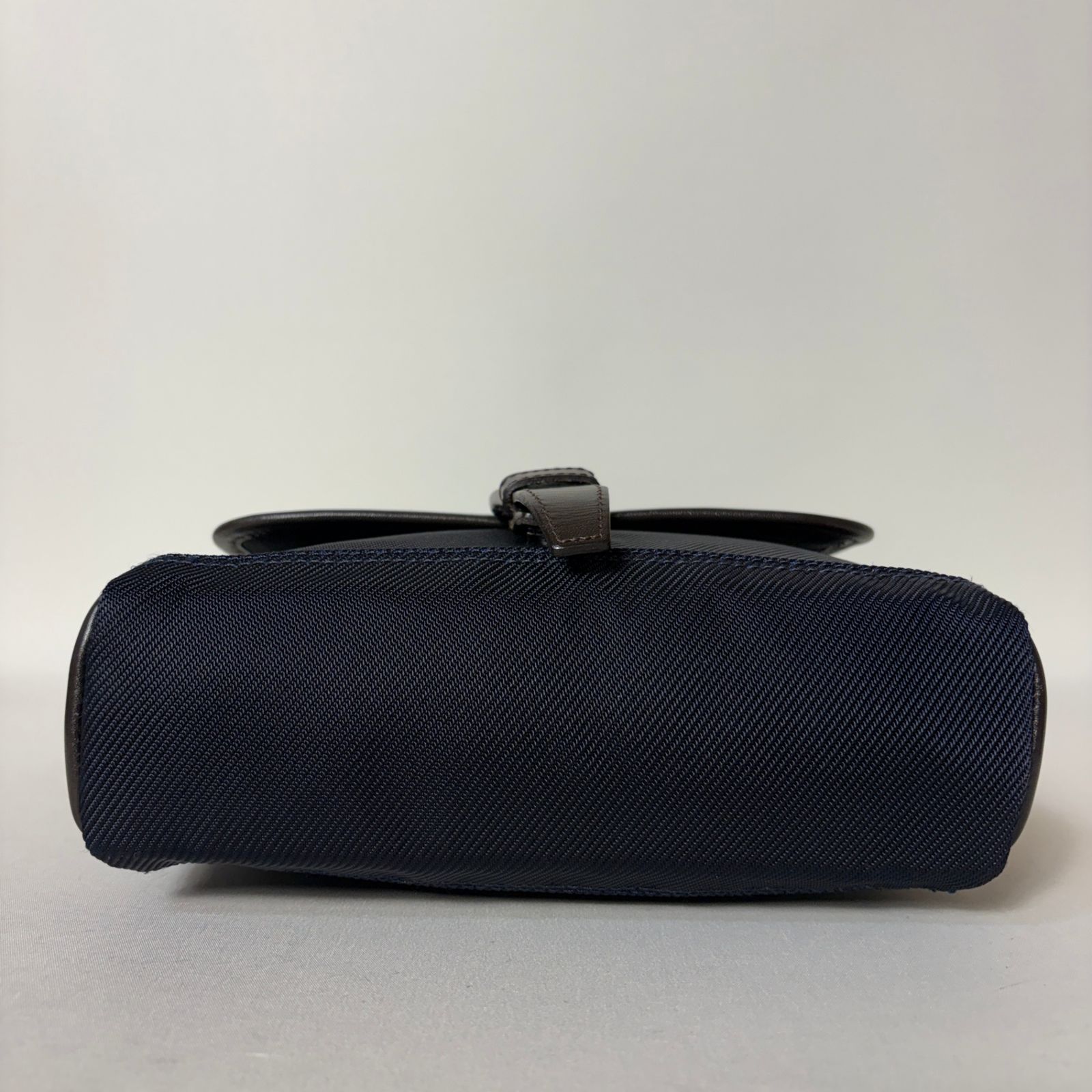 2512-210｜美品｜バーバリー ショルダーバッグ ダークブラウン 