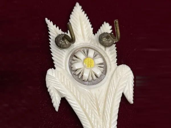  スイス製 アンティーク骨製ミニチュア壁掛け アンティーク雑貨 美術品 アンティーク コレクション