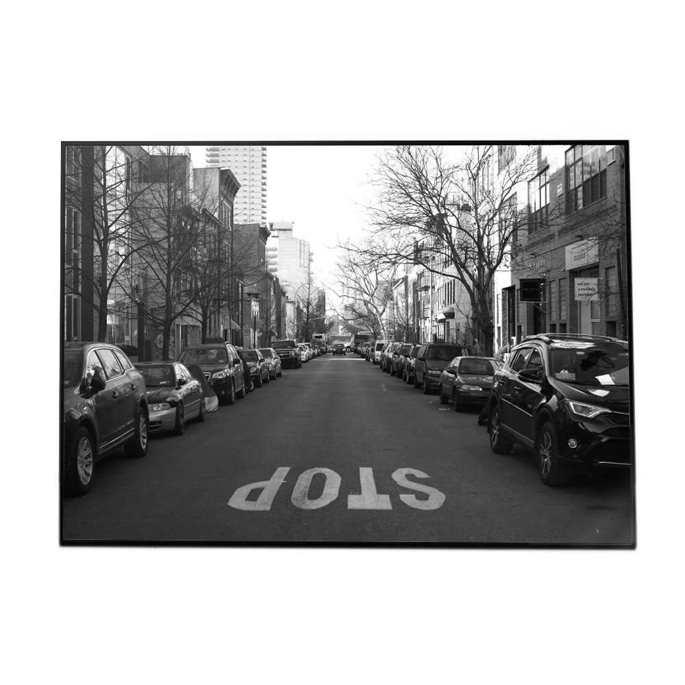 B 約51 x 73 cm yoko poster 7085 モノトーン 道路 景色 建物 街角 ビル ポスター インテリア フォト オシャレ アート モダン 横