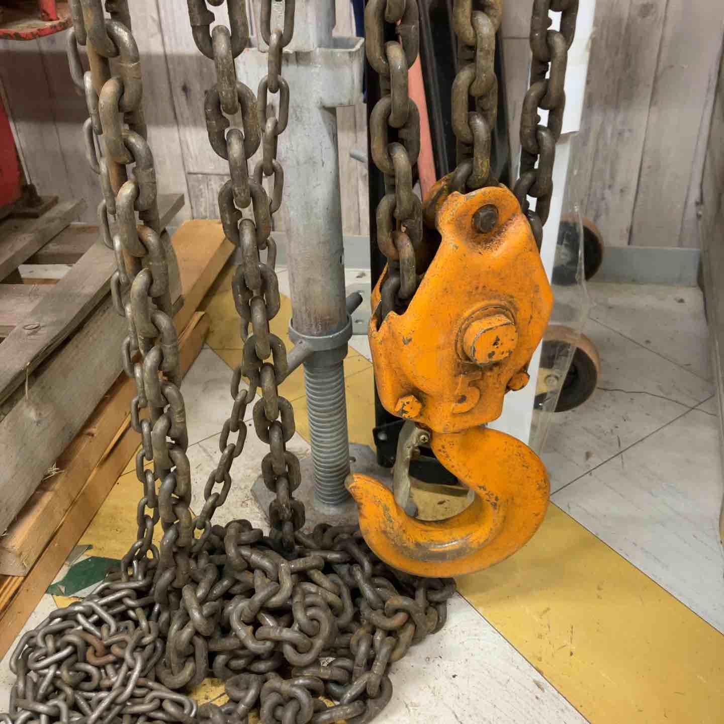 送料含む 品 KITO チェーンブロック 5 TON 5ｔ M 2 B型 手動 荷揚げ 荷上げ キトー アクトツー 吊 砥石 水平器