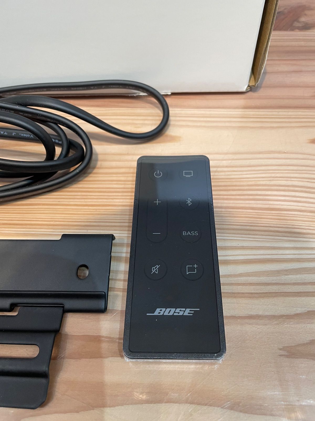 ①【BOSE】【SOLO SOUNDBAR 2】ウーファー/ワイヤレススピーカー