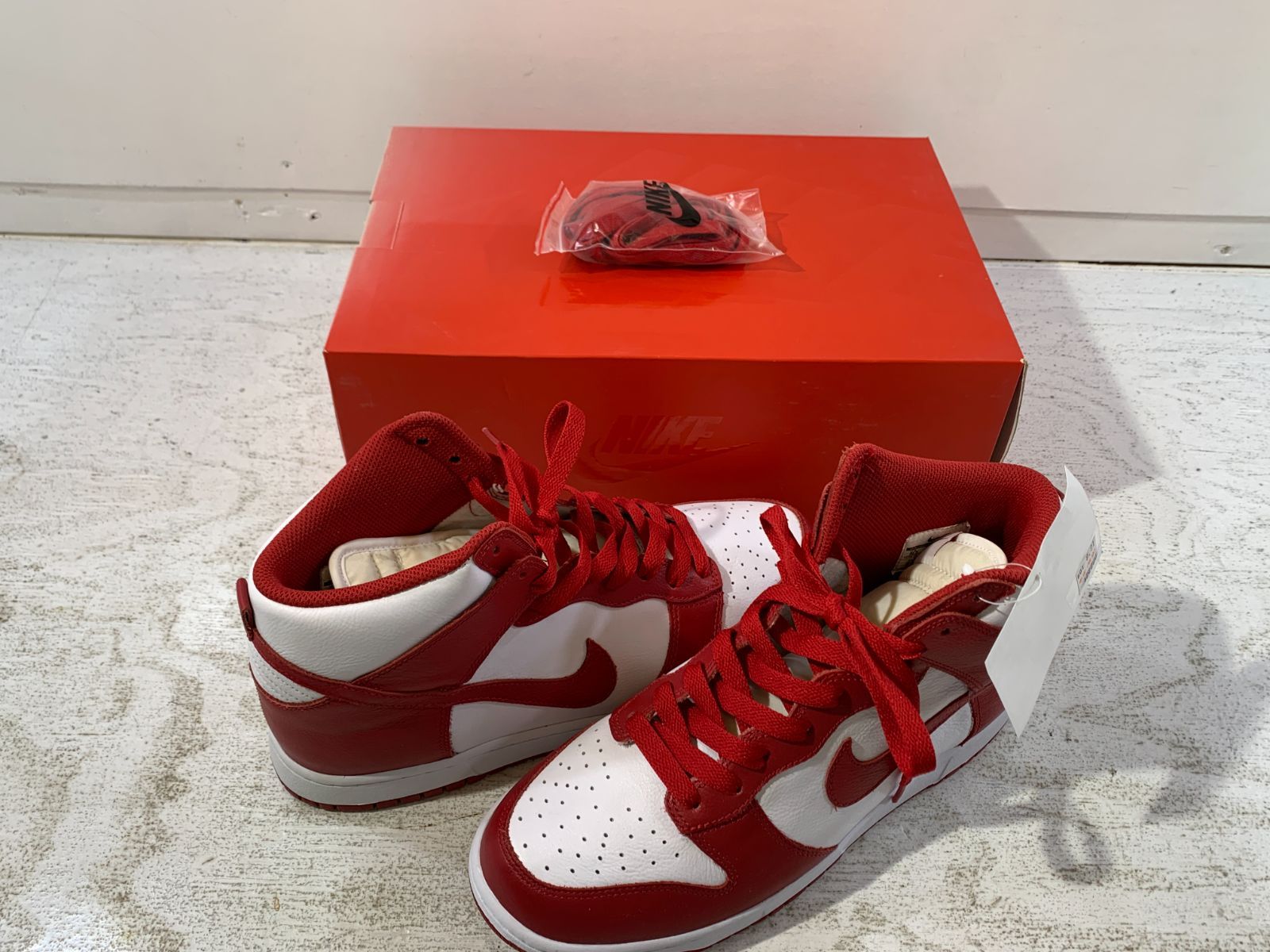 NIKE ナイキ スニーカー メンズ [紫波80-9-0105st] [併売] NIKE DUNK RETRO QS UNIVERSITY RED