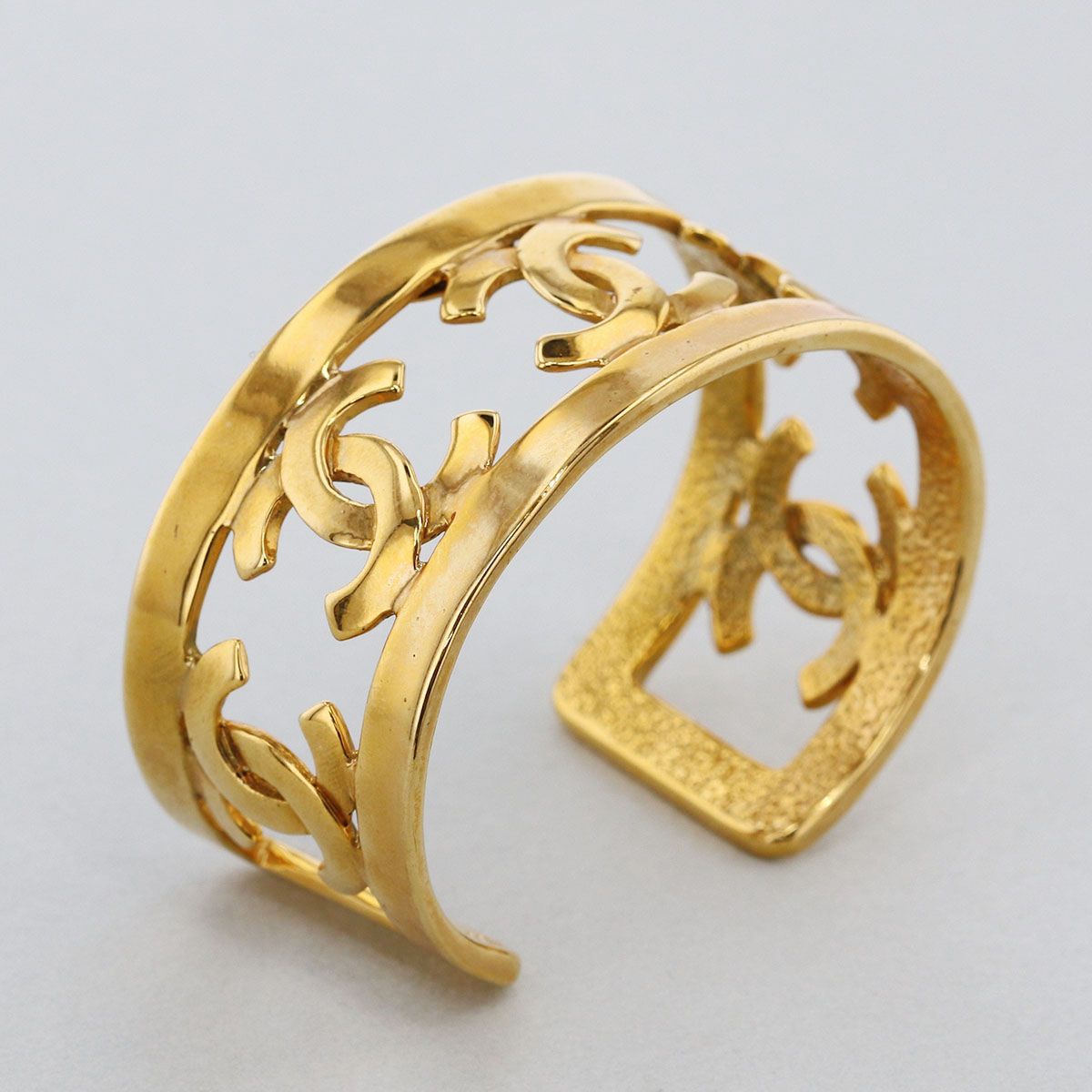 CHANEL シャネル ココマーク バングル ブレスレット レディース メタル