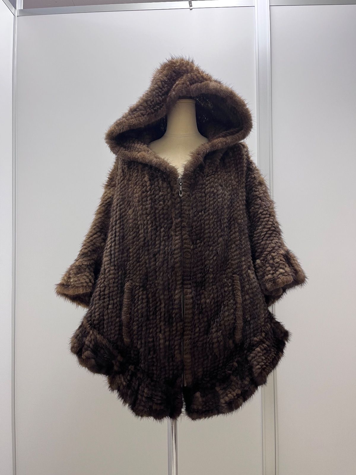 ミンクポンチョ ケープ 毛皮 フード C26010544 - メルカリ